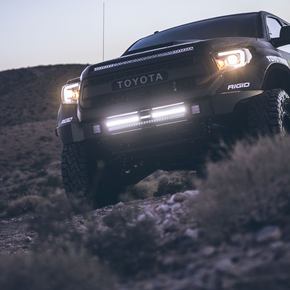 Rigid Industries 20 Inch Dual Function SAE Auxilary High Beam Driving Lights SR-Series Pro RIGID Industries