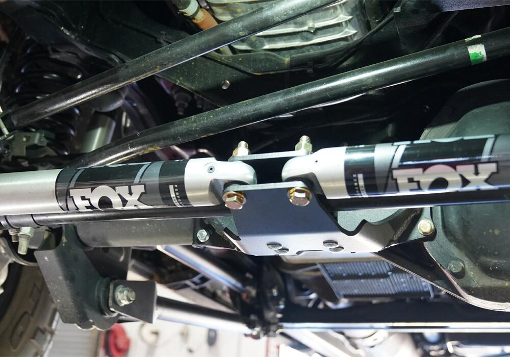 Dual Steering Stabilizer Kit with Shocks 2005-2022 Ford F-250/350 4WD No Lift Required Superlift-1