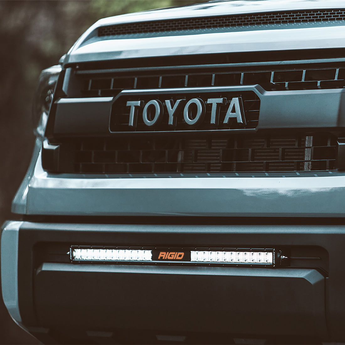 Rigid Industries SR-Series 30 Inch Dual Function SAE Auxilary High Beam Driving Lights with Amber Backlight RIGID Industries