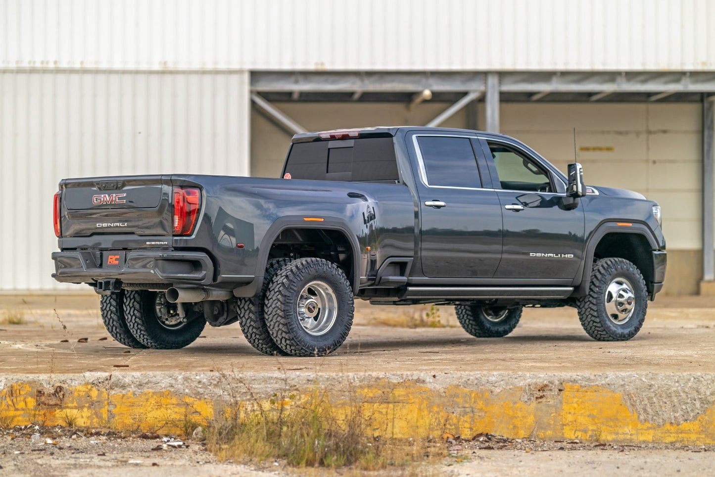3 Inch Lift Kit Red Sierra/Silverado 3500 HD 2WD/4WD (20-26) Rough Country-5