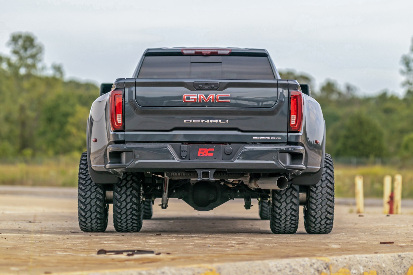 Rough Country 3 Inch Lift Kit with N3 Shocks 20-22 Chevy/GMC Sierra 3500 HD/Silverado 3500 HD Rough Country