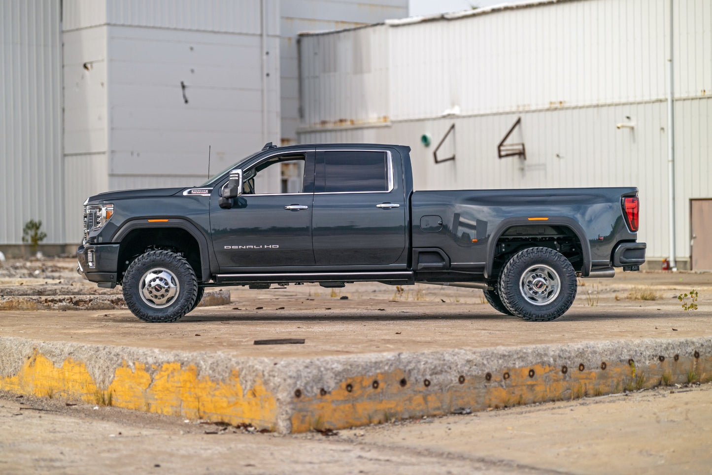 Rough Country 3 Inch Lift Kit with V2 Monotube Shocks 20-22 Chevy/GMC Sierra 3500 HD/Silverado 3500 HD Rough Country