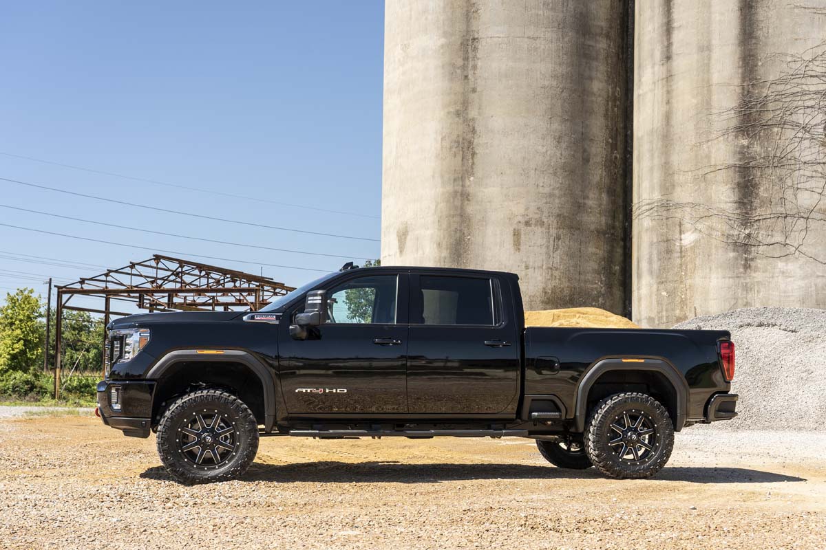 3 Inch Lift Kit w/ Overloads Red Silverado/Sierra 2500HD/3500HD (20-26) Rough Country-5