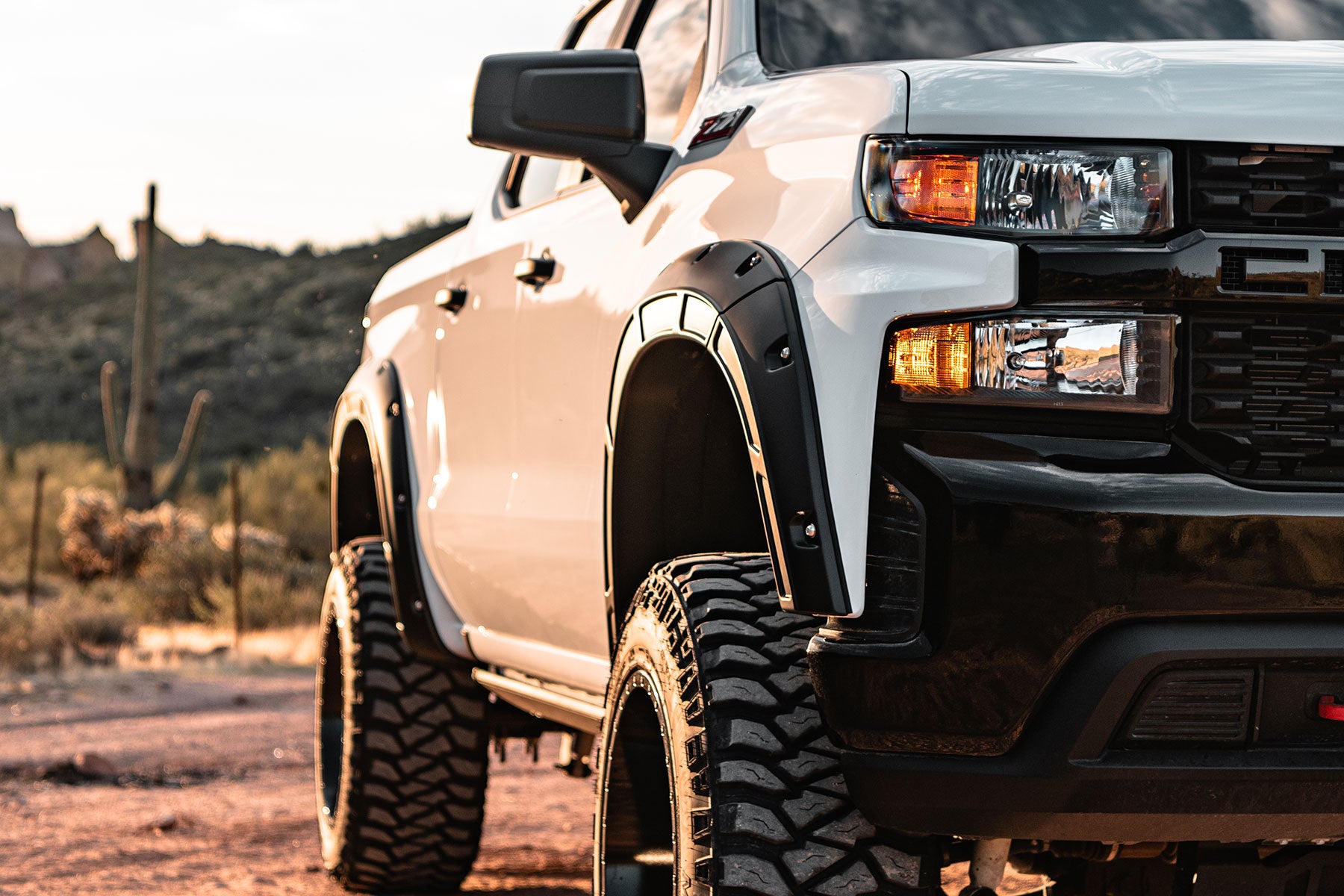 Rough Country Defender Pocket Fender Flares Gloss Black Chevy Silverado 1500 2WD/4WD (19-23) Rough Country