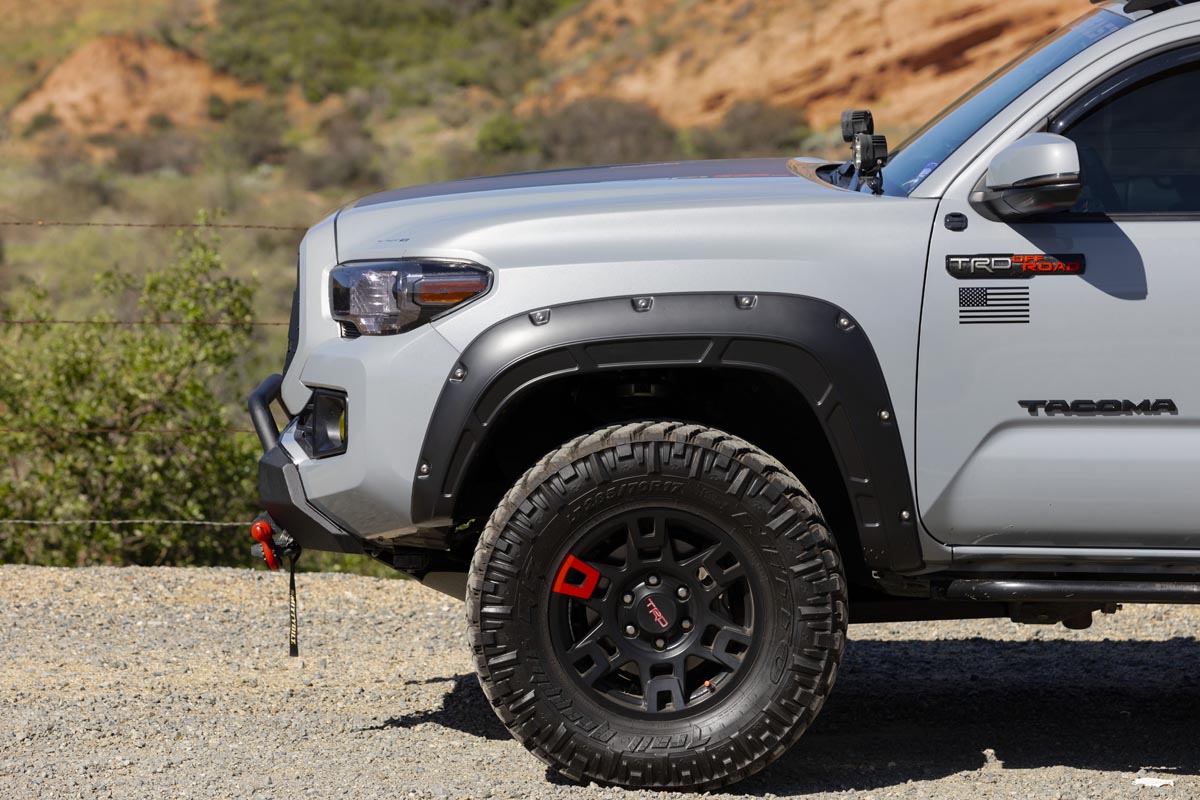 Defender Pocket Fender Flare Gloss Black Toyota Tacoma (16-23) Rough Country-2