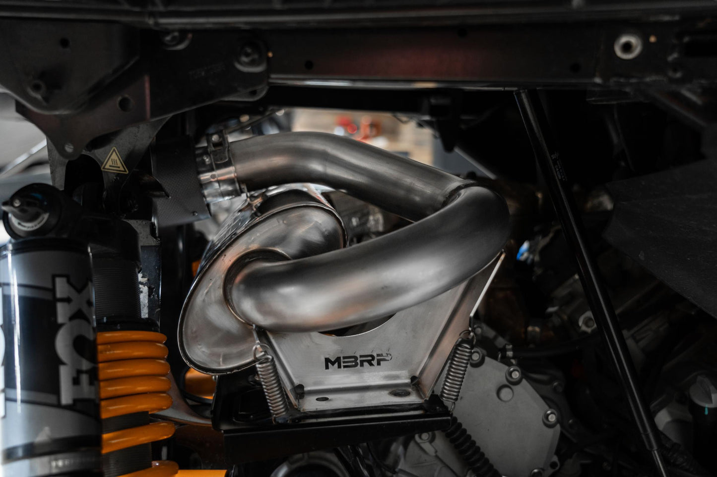 21-Up CAN-AM Commander 1000R/ Maverick Sport 1000R Single Slip-on Center Exit Performance Series MBRP-3