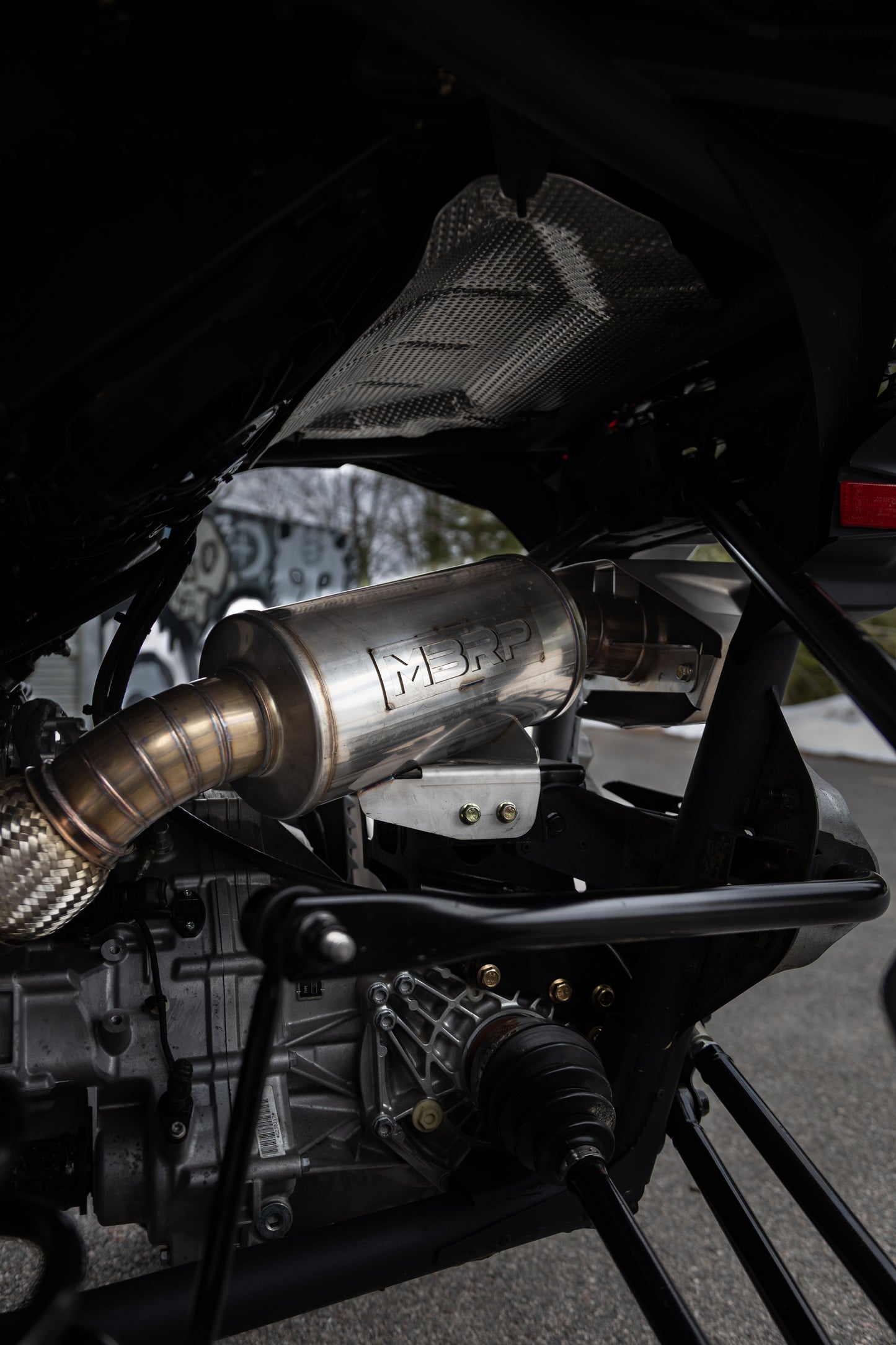 24-Present Can-Am Maverick R, Performance Series Single Slip-on System with Catalytic Converter MBRP-4
