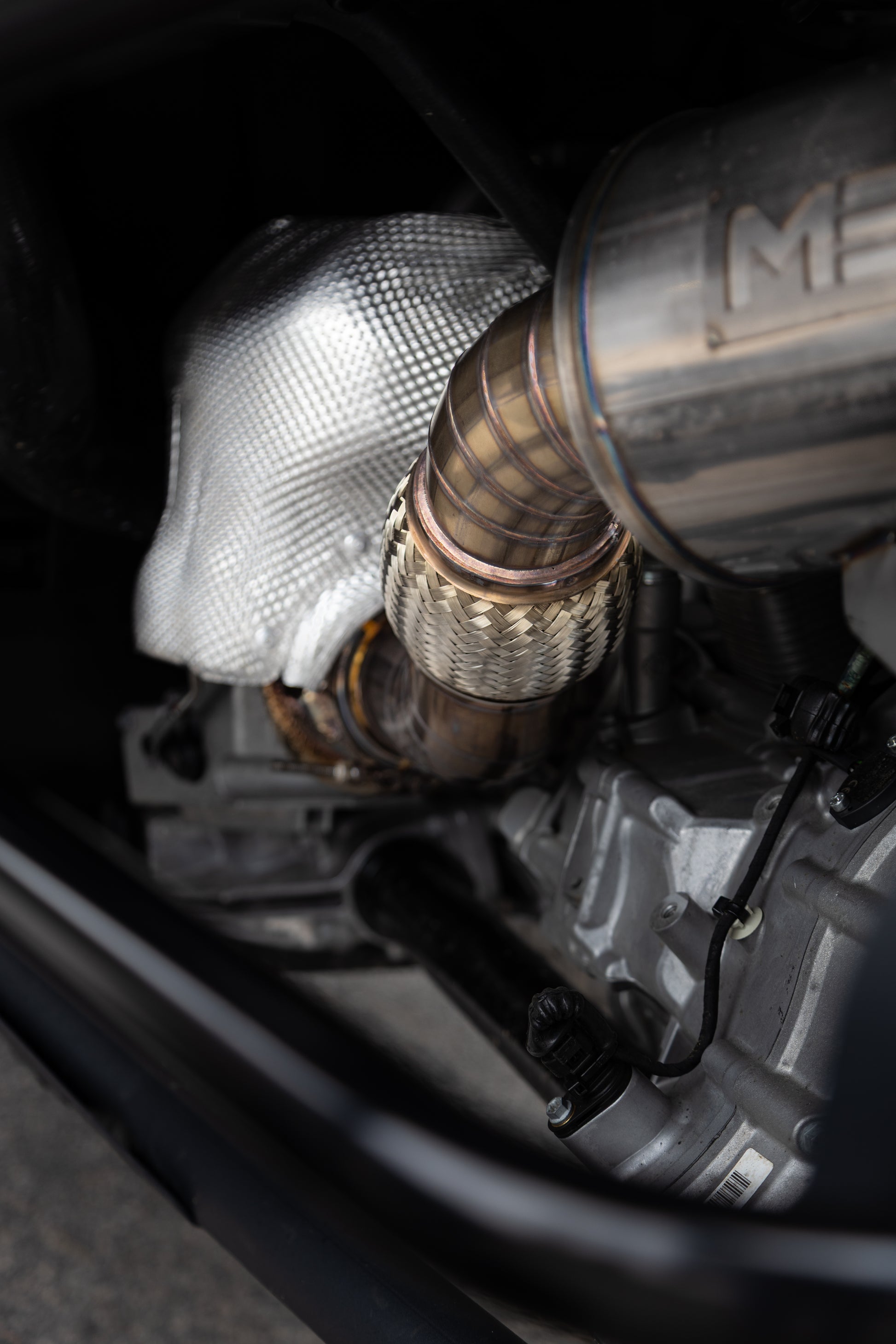 24-Present Can-Am Maverick R, Performance Series Single Slip-on System with Catalytic Converter MBRP-1