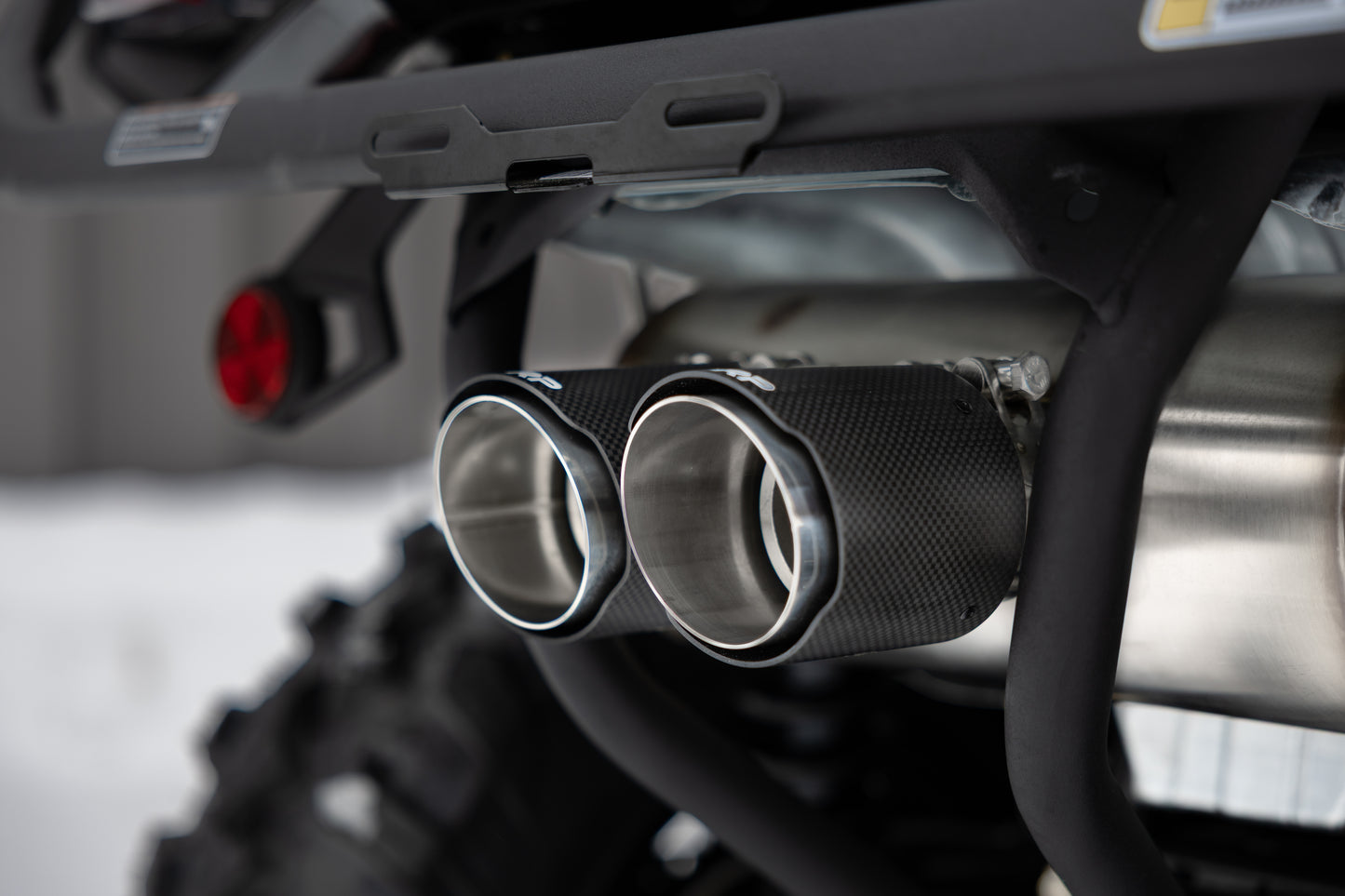 25-Up Can-Am Outlander 850/1000R 6-Inch Single Slip-on System, Dual Outlet with CF Tips, Performance Series MBRP-2
