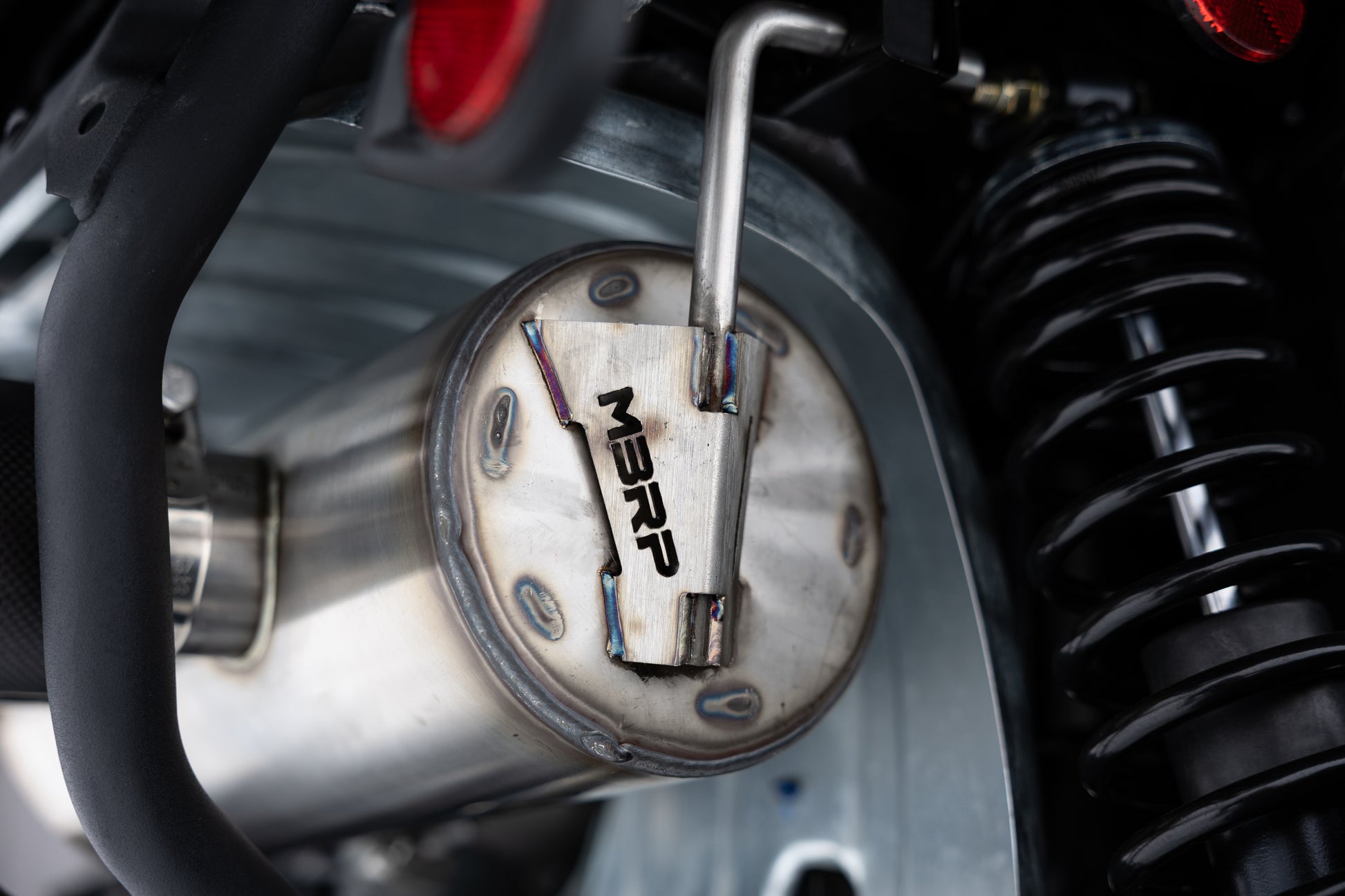 25-Up Can-Am Outlander 850/1000R 6-Inch Single Slip-on System, Dual Outlet with CF Tips, Performance Series MBRP-3