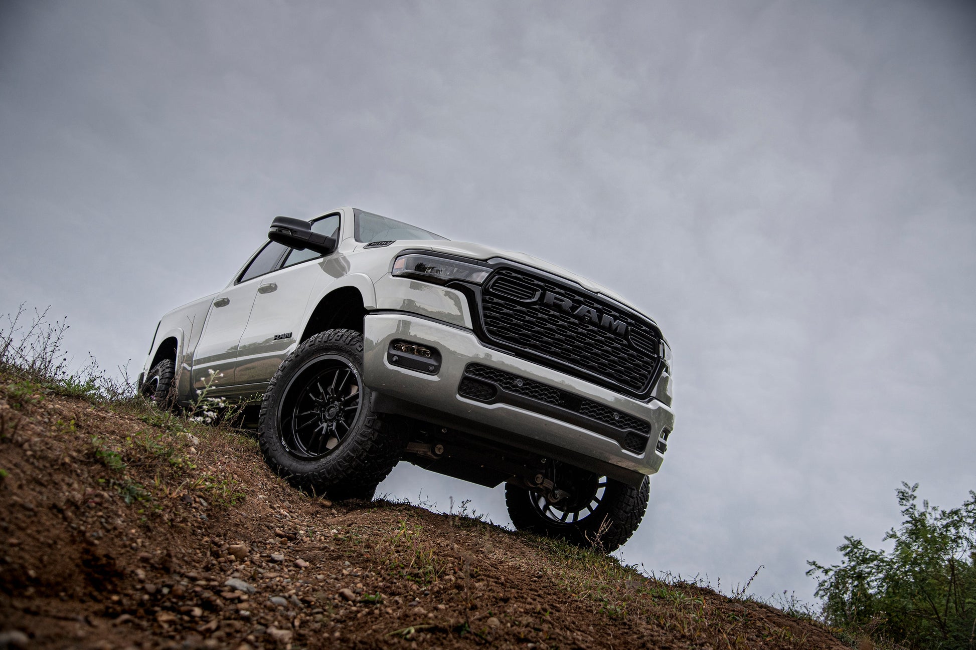 25 Ram 1500 Rebel 4WD 5 Inch Lift Kit, 4 Inch Rear Lift, Coil Spring - Fox 2.5 Performance Elite Series C/O, Fox 2.0 IFP Performance Series Shocks BDS Suspension