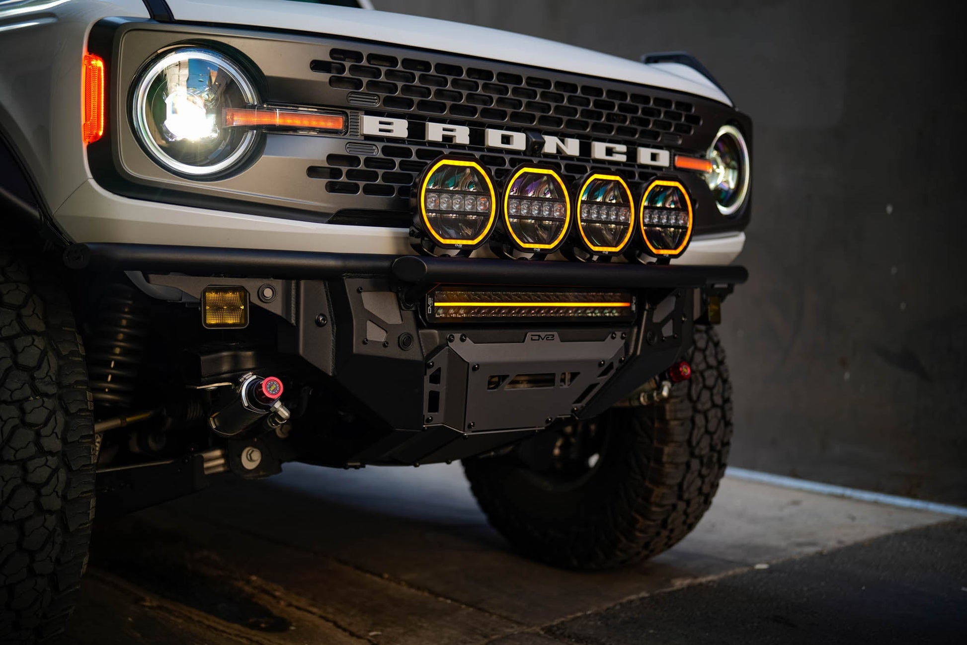 20 Inch Halo Elite Dual Row Light Bar w/ Accent Light DV8 Offroad-4