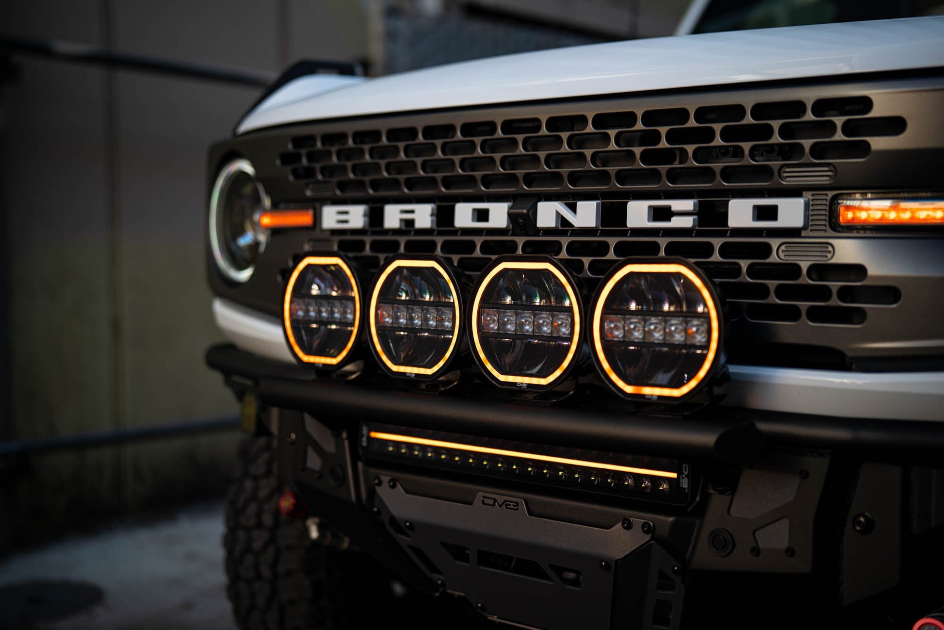 20 Inch Halo Elite Dual Row Light Bar w/ Accent Light DV8 Offroad-6
