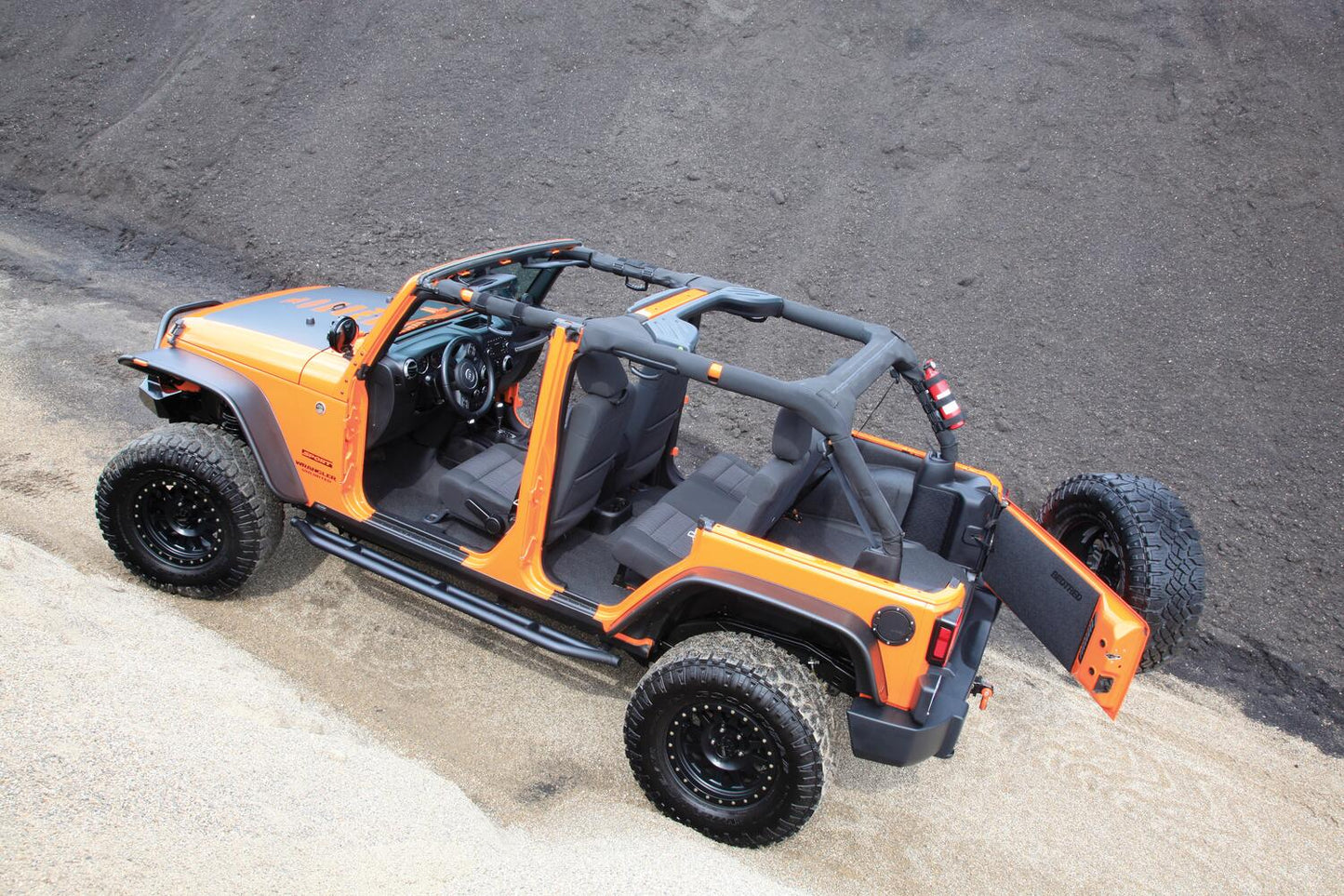 Jeep Bedtred 07-18 Jeep JK Unltd 4Dr Front 4Pc Floor Kit (Inc Heat Shields) Charcoal BedRug-5