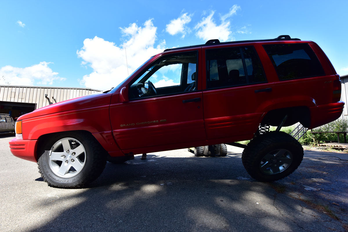 Jeep Grand Cherokee 7.0 Inch Pro Series 3 Link Long Arm Lift Kit 1996-1998 ZJ Clayton Off Road-12