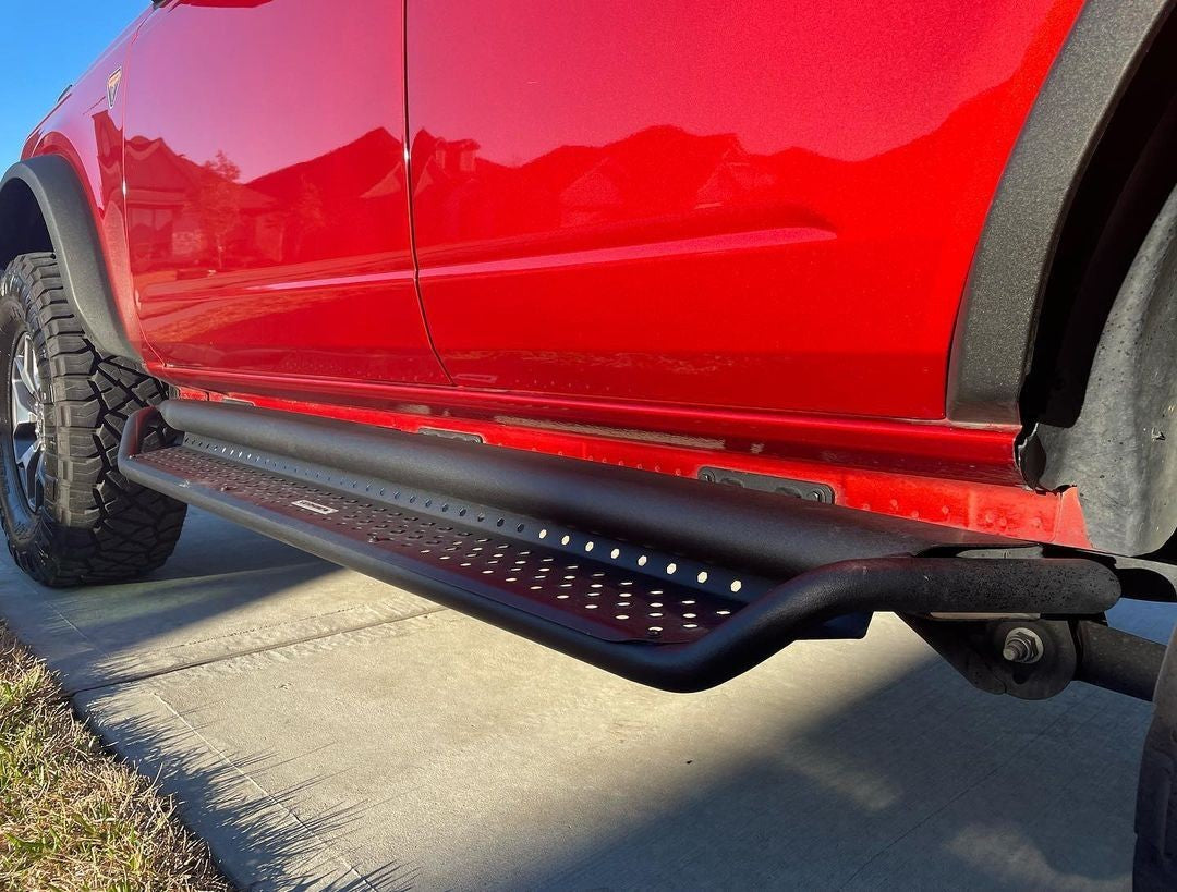 Dominator Xtreme D1 Side Steps with Rocker Panel Mounting Bracket Kit Textured Black 2021-2025 Ford Bronco Go Rhino-8