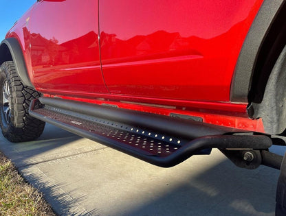 Dominator Xtreme D1 Side Steps with Rocker Panel Mounting Bracket Kit Textured Black 2021-2025 Ford Bronco Go Rhino-8