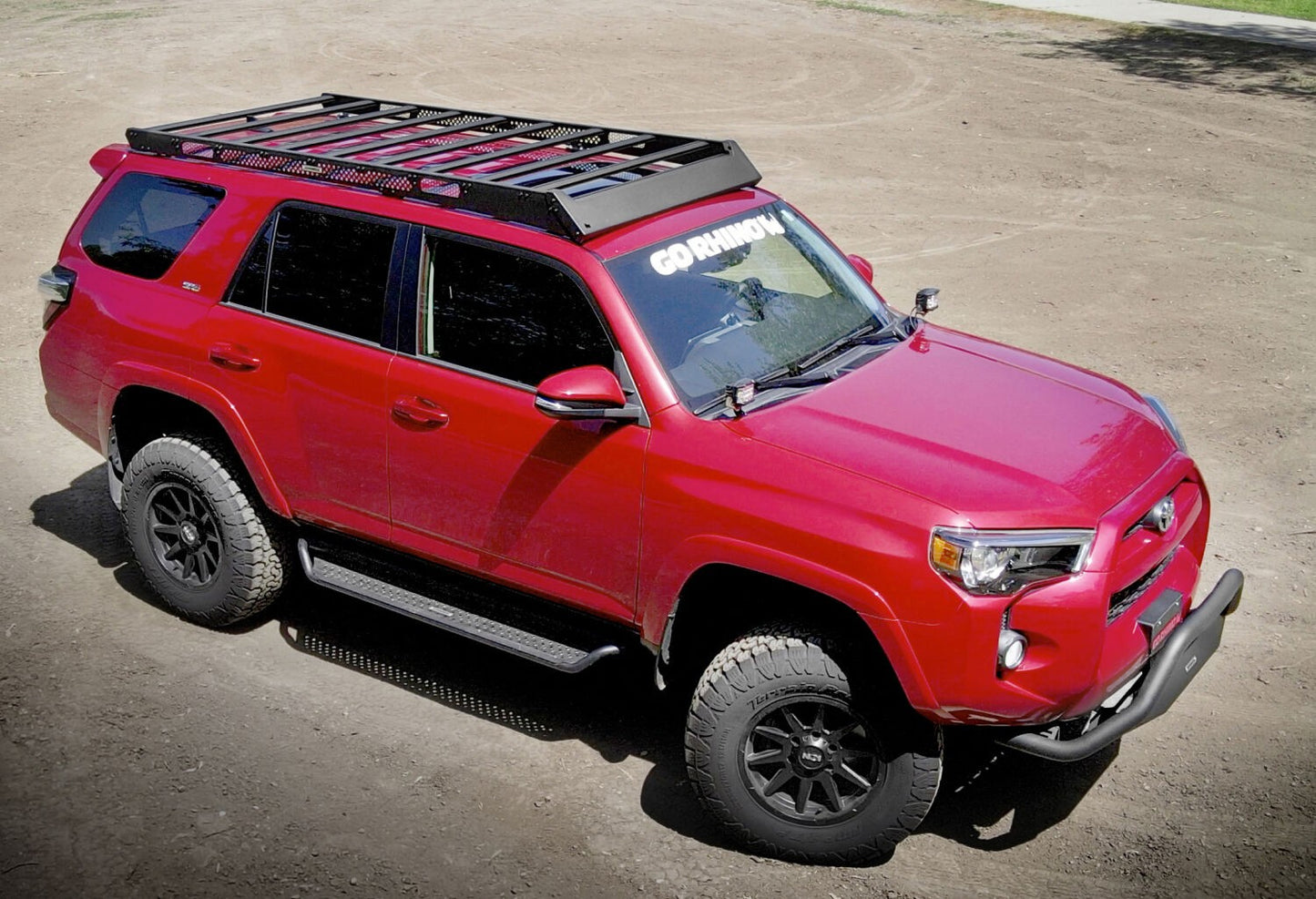 Dominator Xtreme D1 SideSteps With Mounting Bracket Kit Textured Black 2014-2024 Toyota 4Runner Go Rhino-3