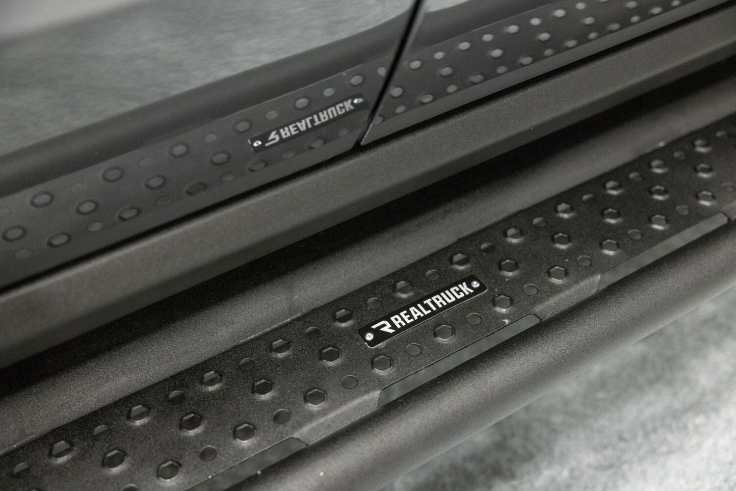 Dominator Xtreme D6 SideSteps With Mounting Bracket Kit Textured Black 2022-2026 Ford Maverick Go Rhino-5
