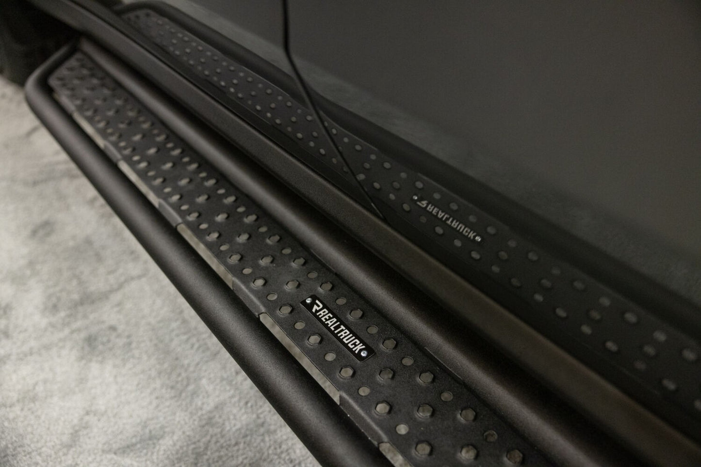 Dominator Xtreme D6 SideSteps With Mounting Bracket Kit Textured Black 2022-2026 Ford Maverick Go Rhino-7