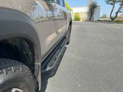 Dominator Xtreme D6 SideSteps W/ Mounting Bracket Kit Text. 2005-2026 Nissan Frontier Extended Cab Go Rhino-6