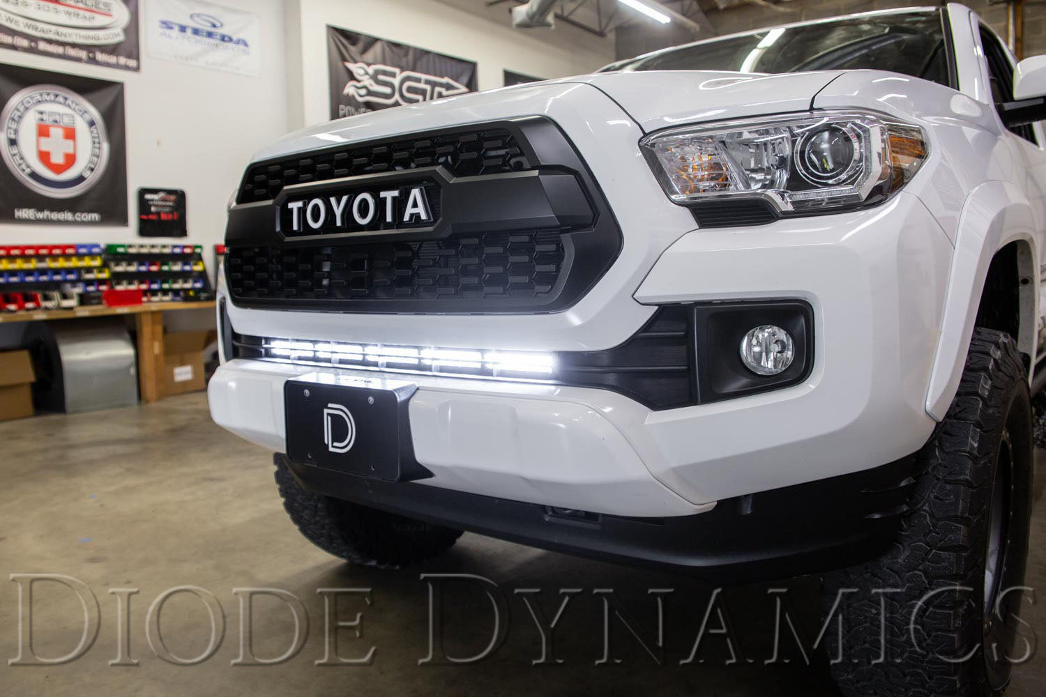 Diode Dynamics Tacoma 30 Inch LED Light Bar Kit 16-19 Tacoma Stealth Clear Driving Diode Dynamics