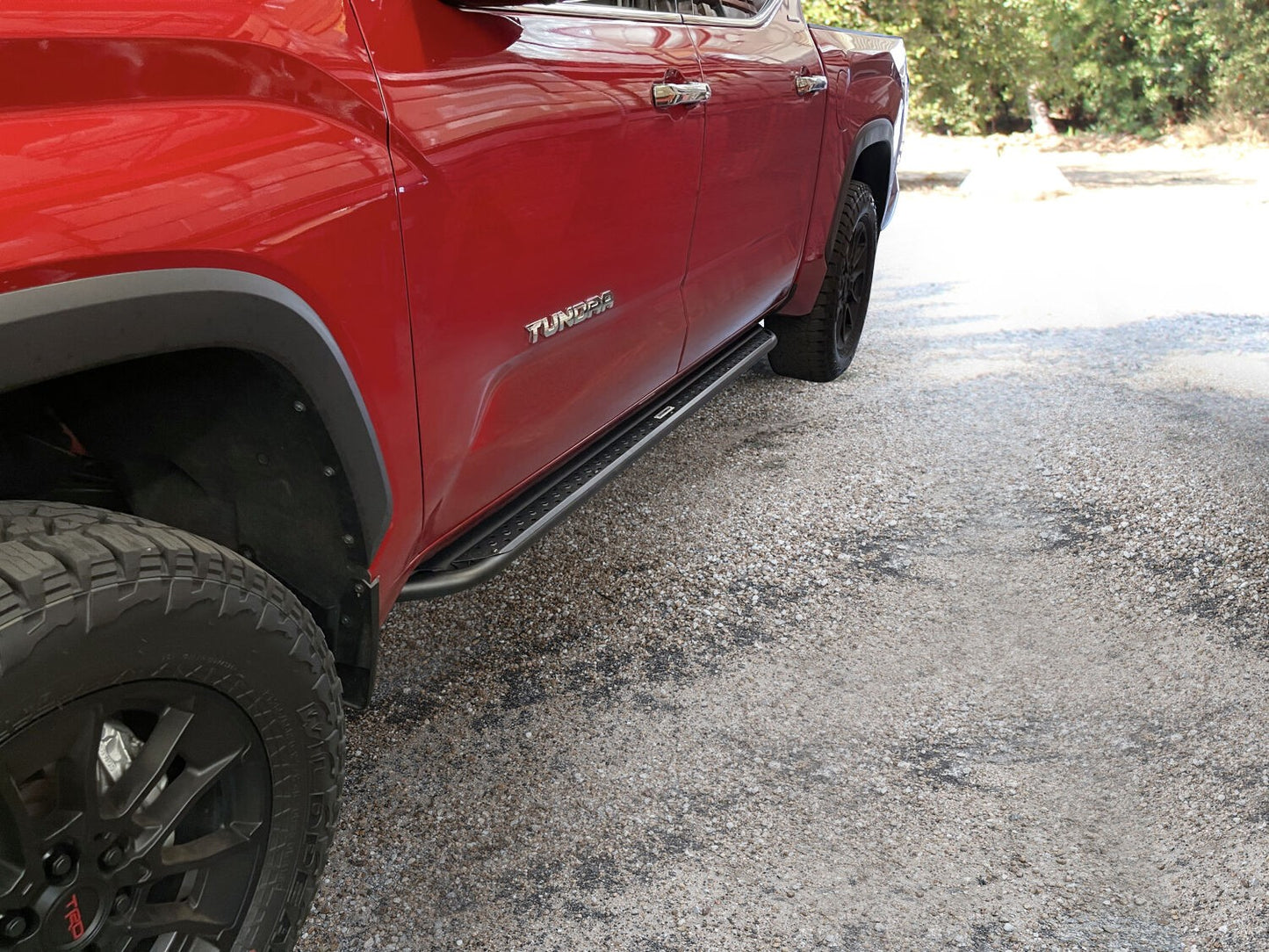 Dominator Xtreme DSS SideSteps With Mounting Bracket Kit Textured Black 2022-2026 Toyota Tundra Go Rhino-2