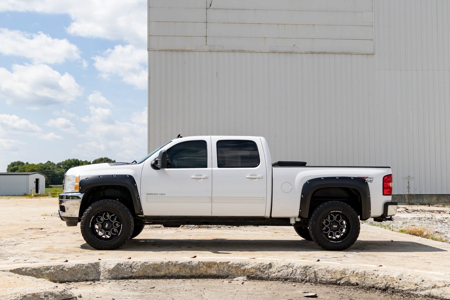 Pocket Fender Flares GBA Black Chevy Silverado 1500/2500HD/3500HD (07-14) Rough Country-2