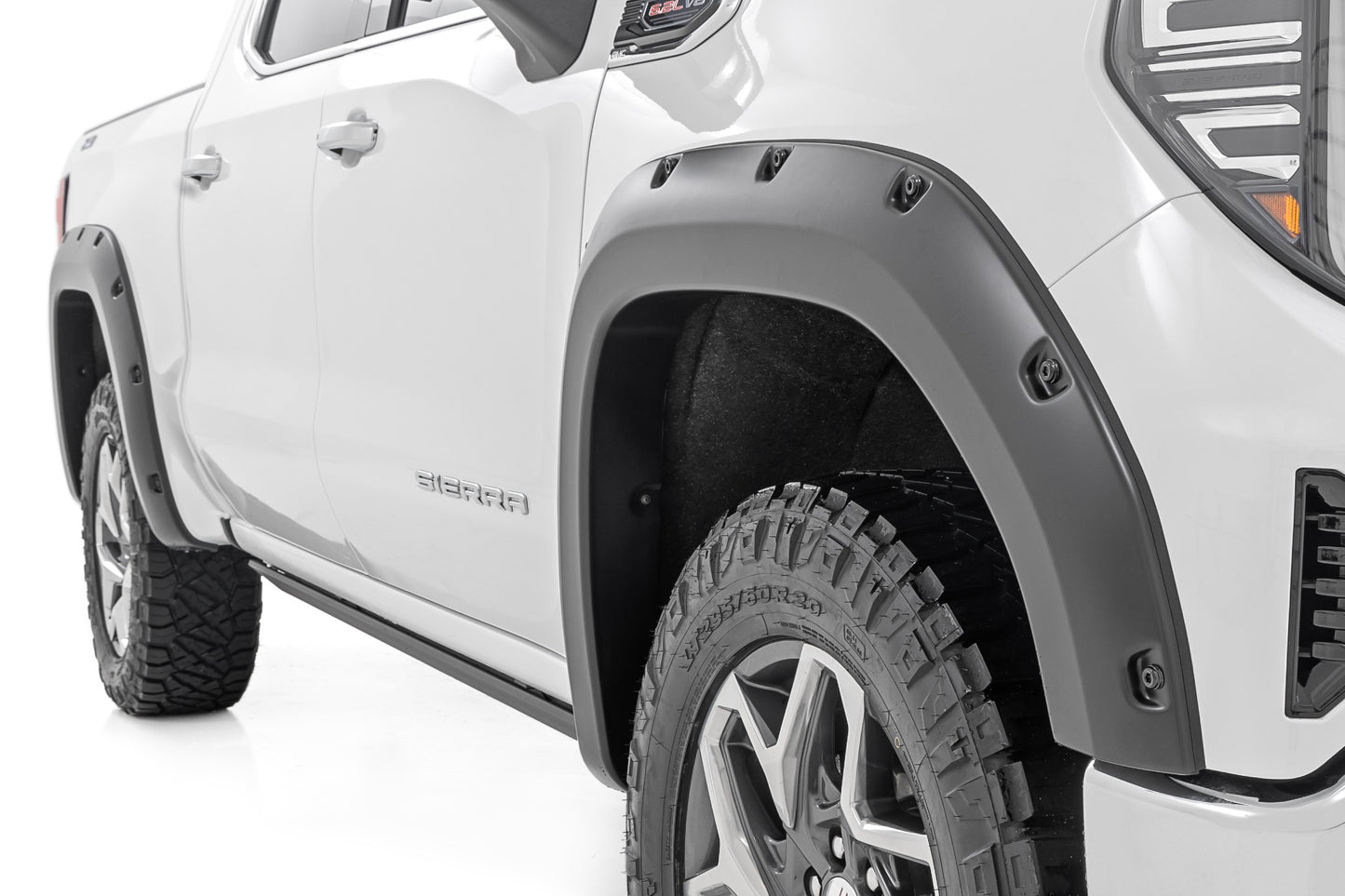 Traditional Pocket Fender Flares Gloss Black GMC Sierra 1500 2WD/4WD (19-23) Rough Country-1