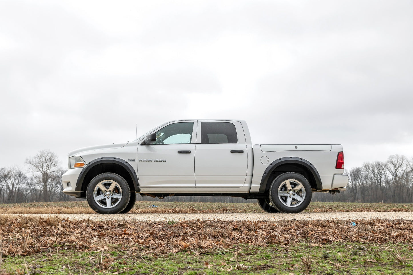 Pocket Fender Flares PXJ Diamond Black Ram 1500 2WD/4WD (2009-2018 & Classic) Rough Country-2