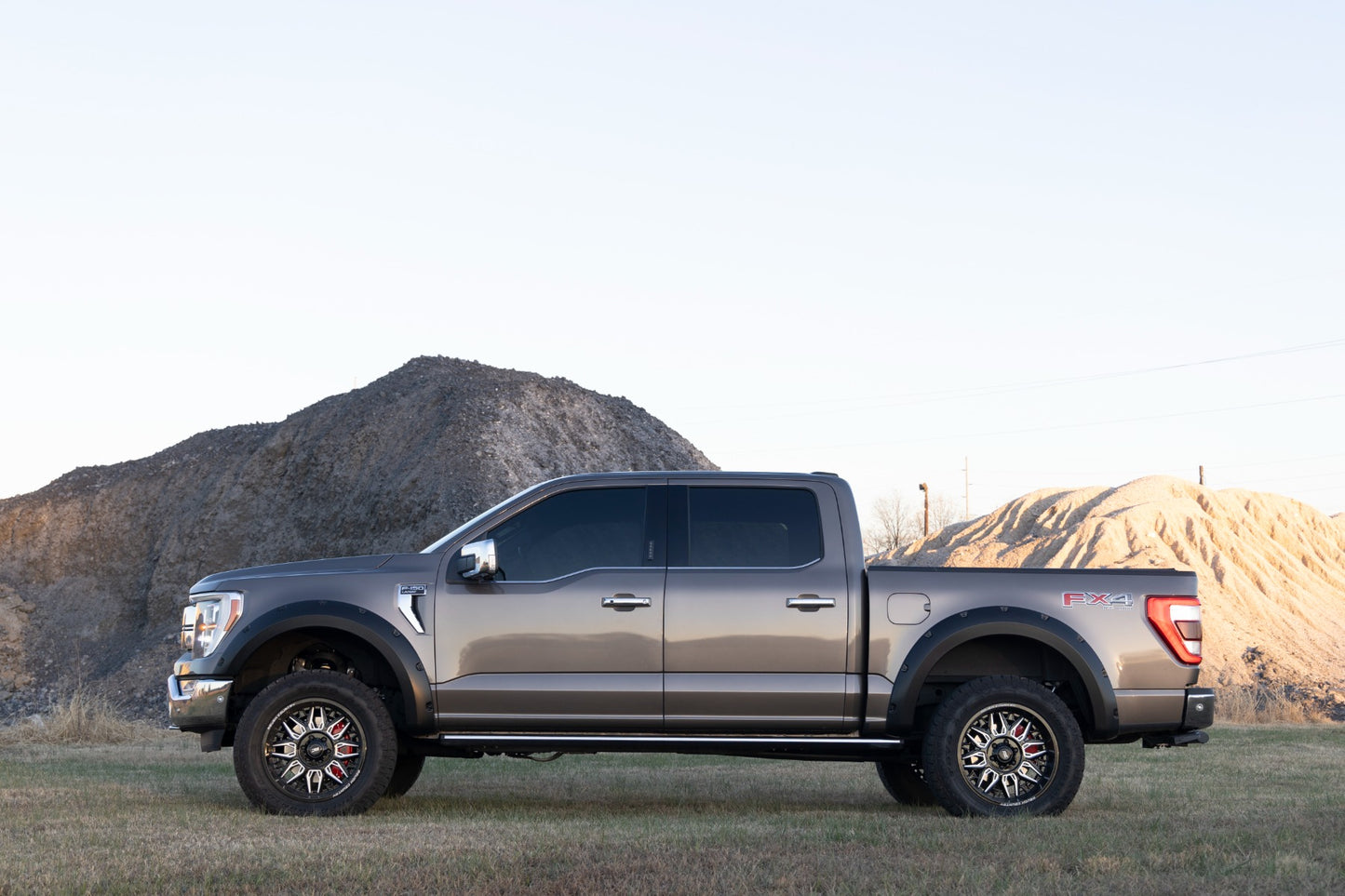 Traditional Pocket Fender Flares Flat Black Ford F-150 2WD/4WD (21-23) Rough Country-4