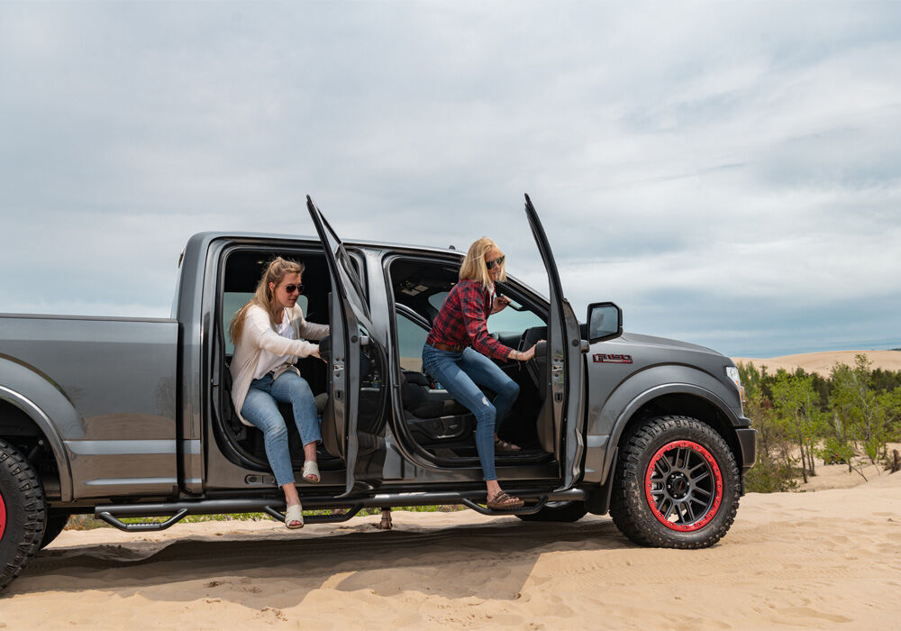 Nerf Step Bar Wheel-to-Wheel with Bed Access (3 Steps per Side) 3 Inch Main Tube Diameter 1999-2016 Ford F-250/F-350 with Single Rear Wheels Textured Black N Fab NFab-14