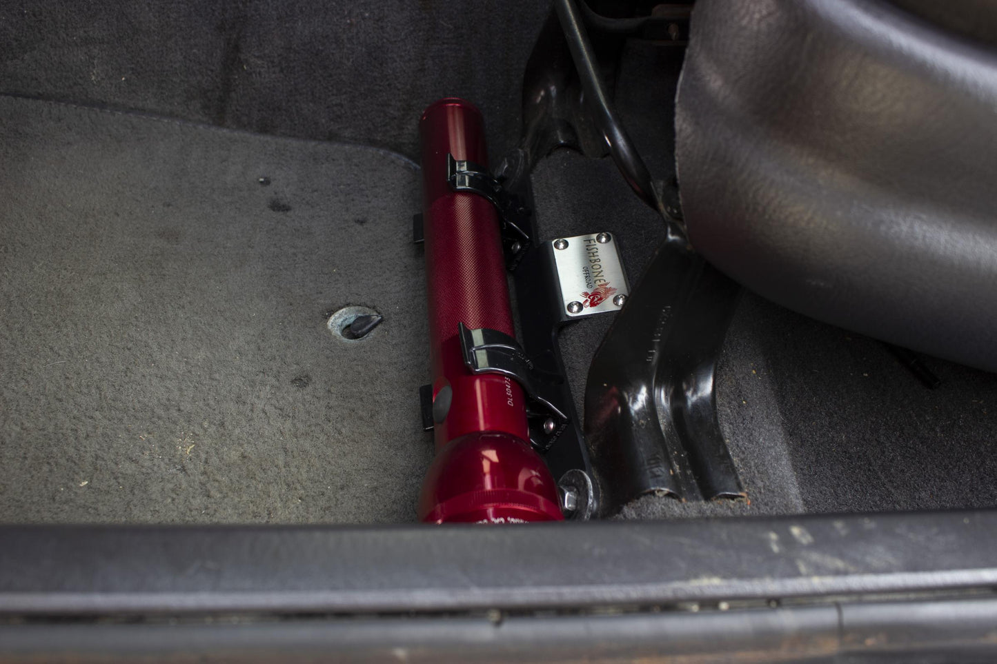 Jeep XJ Front Seat Flashlight Mount Fishbone Offroad-3