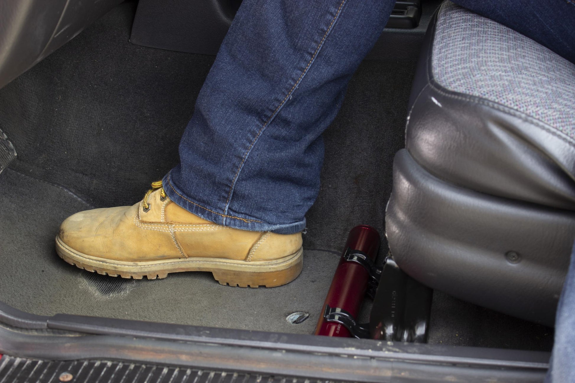 Jeep XJ Front Seat Flashlight Mount Fishbone Offroad-4
