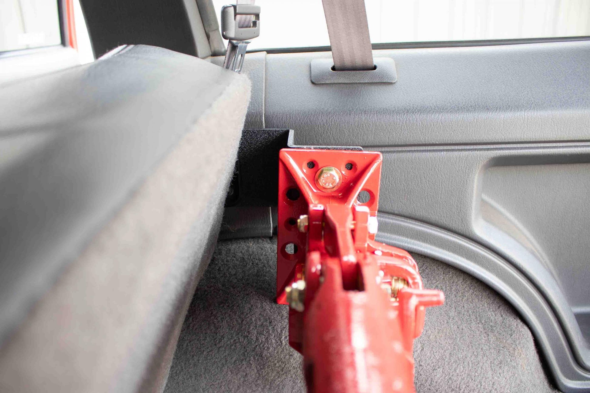 1984-2001 Jeep Cherokee XJ Rear Seat Hi-Lift Jack Mount Fishbone Offroad-9