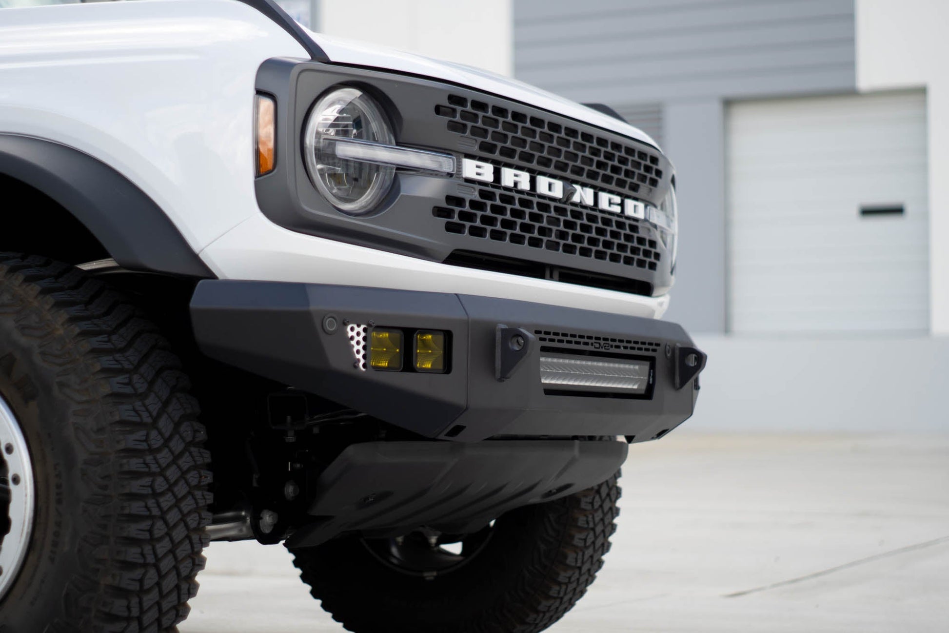 2021 2025 Ford Bronco Oe Plus Series Front Bumper V2 DV8 Offroad-2