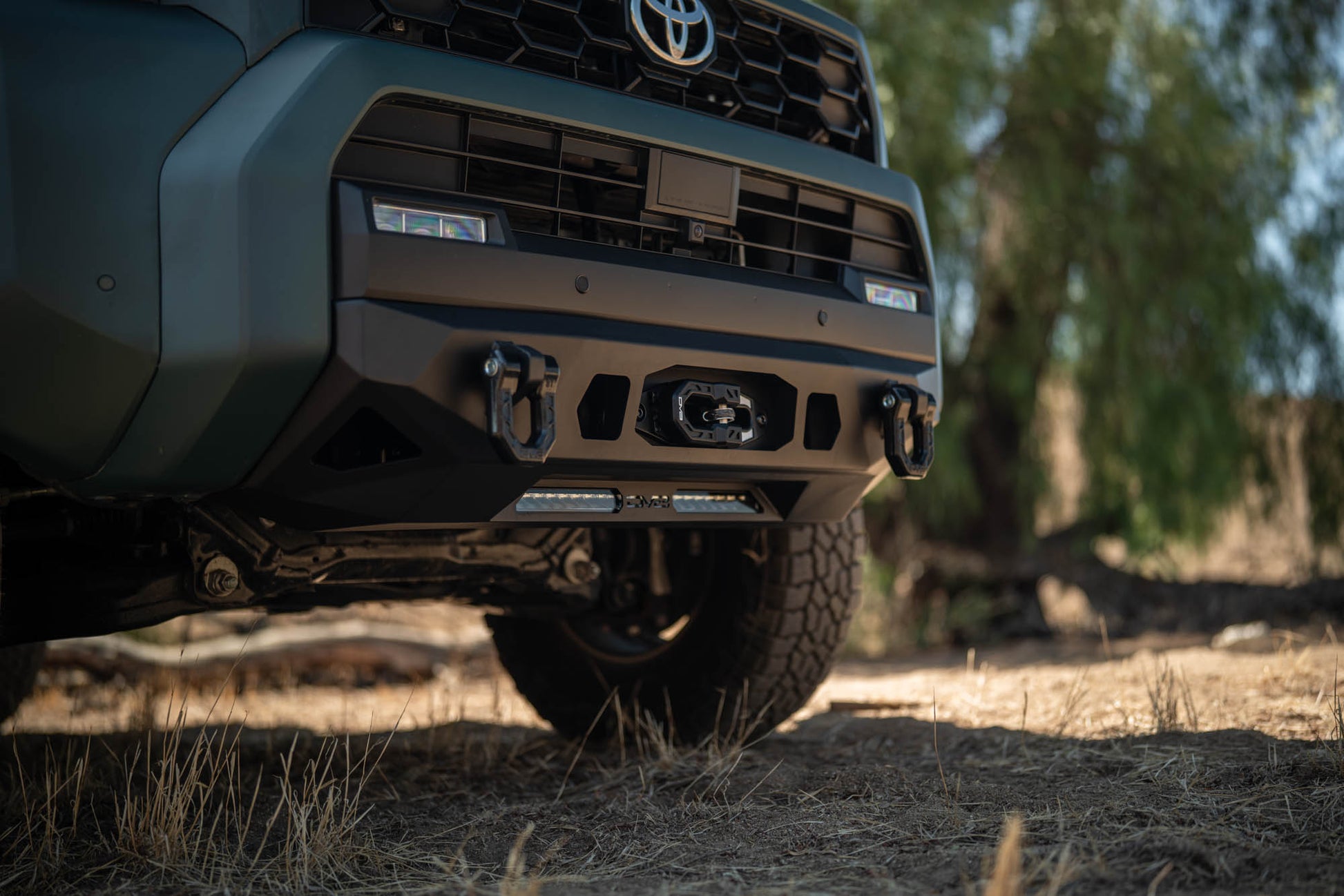 2025 Toyota 4Runner Centric Winch Front Bumper DV8 Offroad-6
