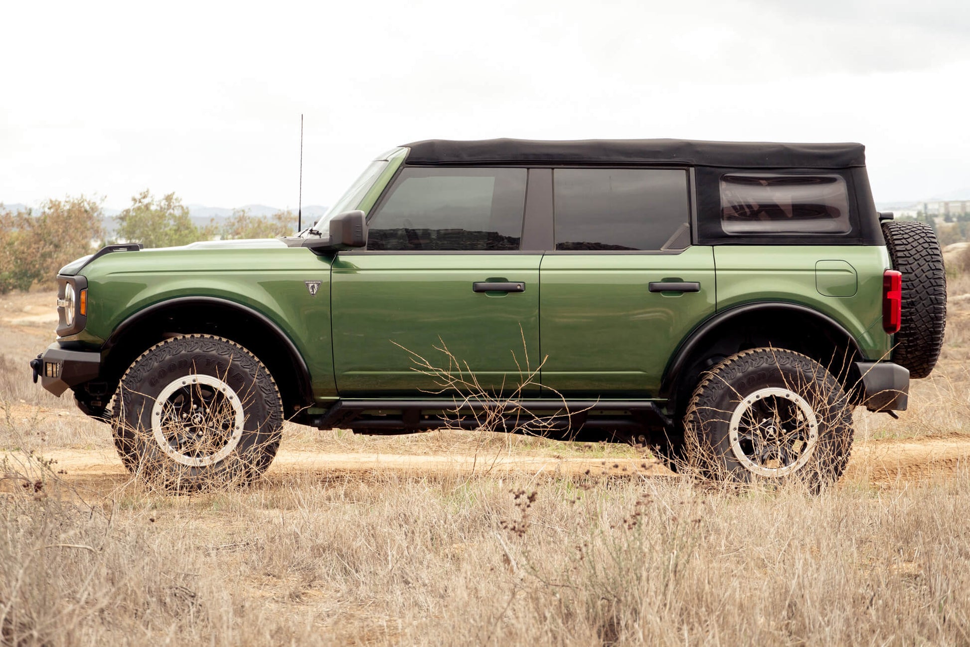 2021 2024 Ford Bronco Tube Fender Flares DV8 Offroad-12
