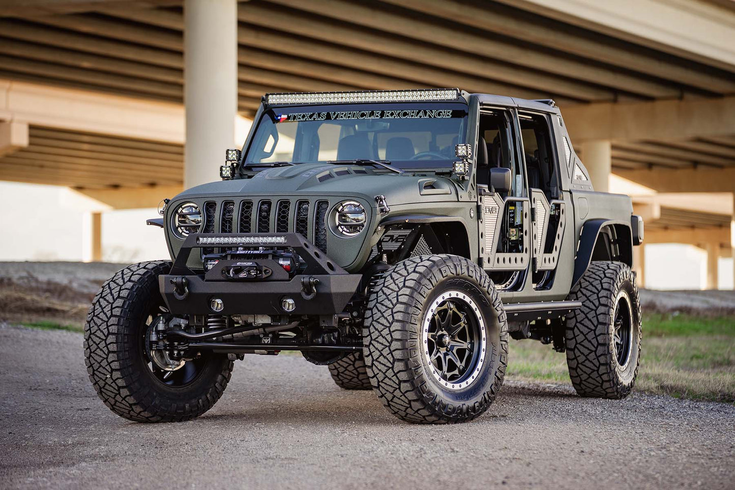 2018 2025 Jeep Wrangler JL JLU Gladiator JT Heat Dispersion Hood Non 392 or Non Mojave DV8 Offroad-7