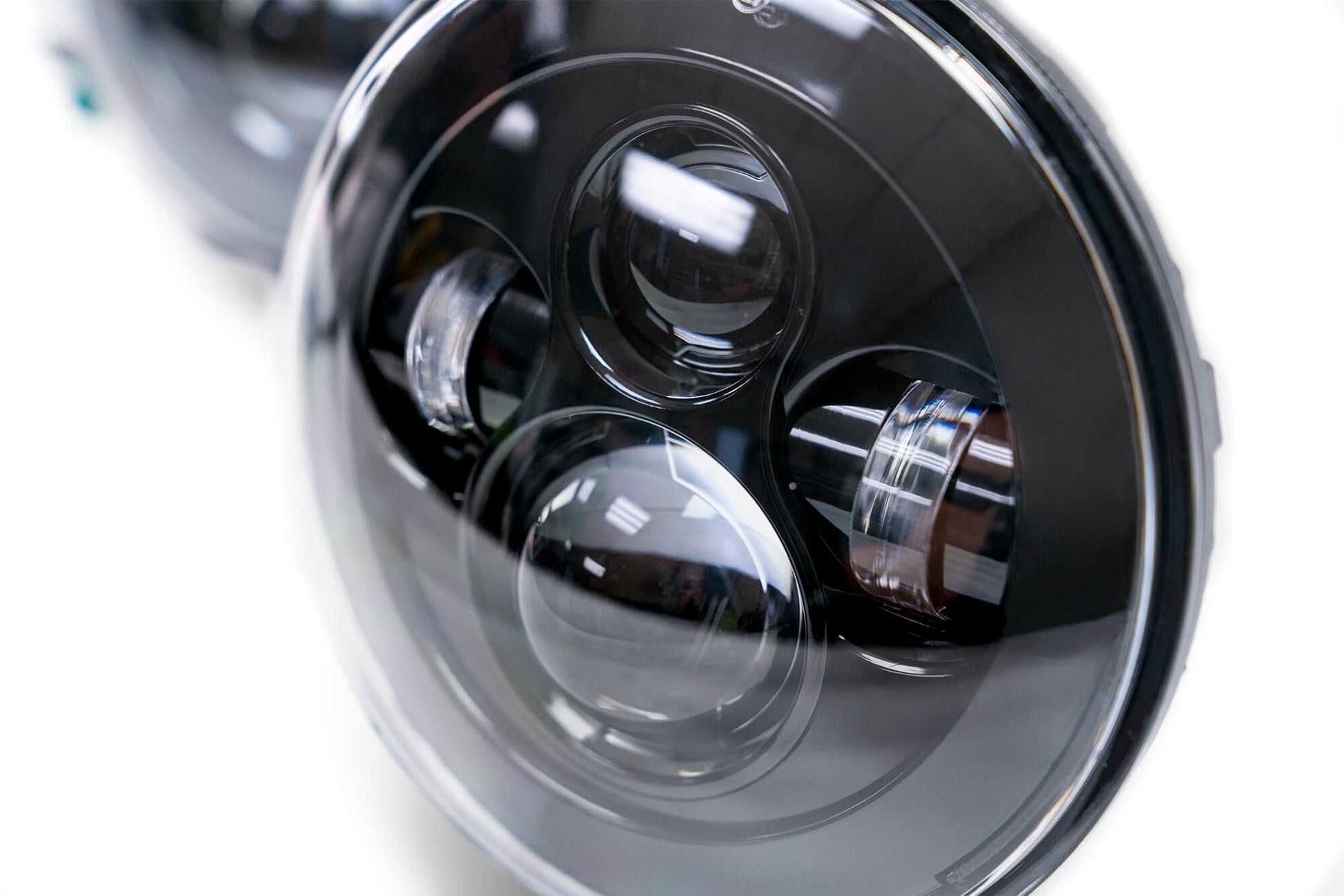 2007 2018 Jeep Wrangler JK JKU Projector Led Headlights With White Halo DV8 Offroad-1