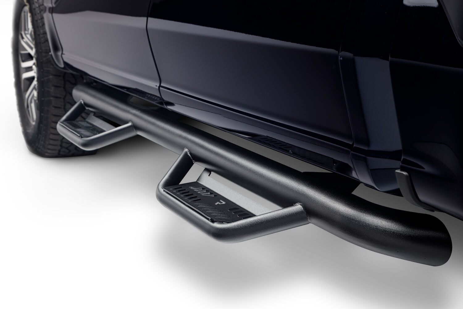 Podium Step LG Cab Length (2 Steps per Side) 3 Inch Main Tube Diameter 2015-2025 Ford F-150/2017-2025 Raptor Super Crew/2017-2025 F-250/F-350/F-450 Crew Textured Black NFab-4
