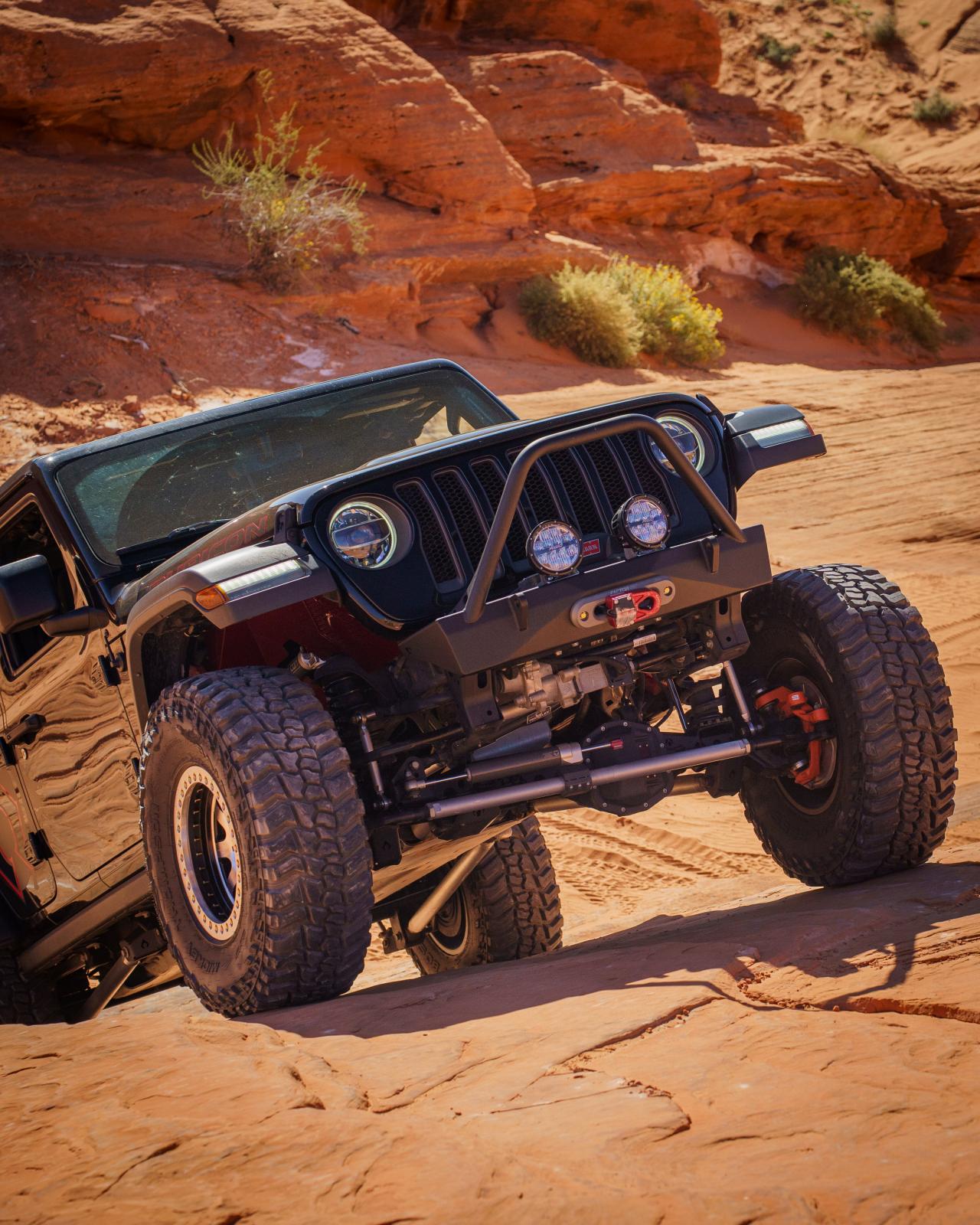 Jeep JL,JT,JK Sentinel Front Bumper with Hoop - Black Powder Coat Artec Industries-8