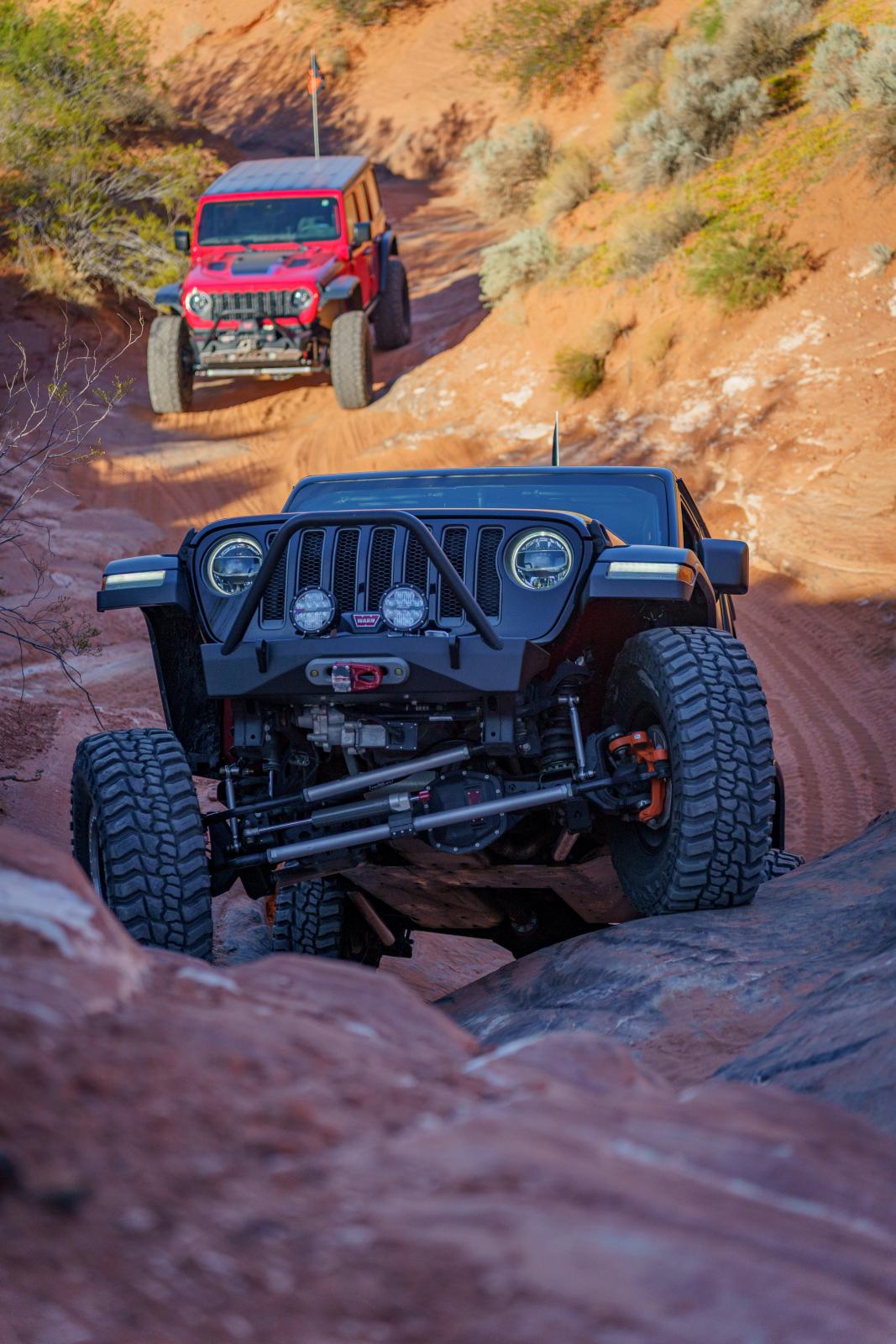 Jeep JL,JT,JK Sentinel Front Bumper with Hoop - Black Powder Coat Artec Industries-9