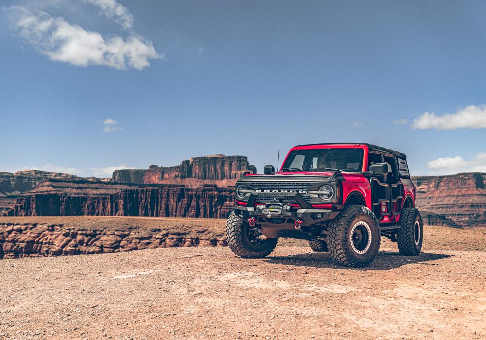 3.5 Inch Lift Kit 2021-2025 Ford Bronco 4WD Non-Sport without Sasquatch Package Will not fit Badlands, Wildtrack, First Edition or Raptor submodels Superlift-1