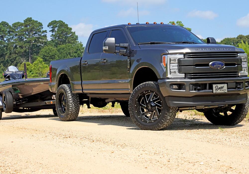 4 Inch 4-Link Lift Kit 2023-2025 Ford F-250/F-350 4WD Diesel Engine with Fox 2.0 Shocks Will Not work with Auto Leveling Headlight Function Superlift-1