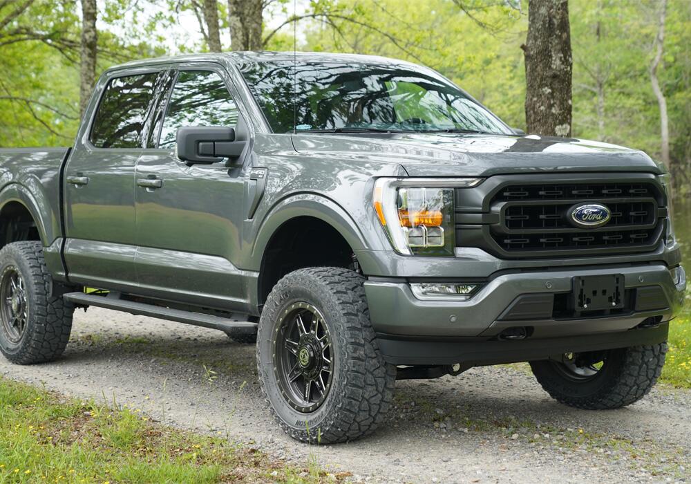 6 Inch Lift Kit 2021-2024 Ford F-150 non-Raptor 4WD without Tremor Package with Shocks Superlift-3