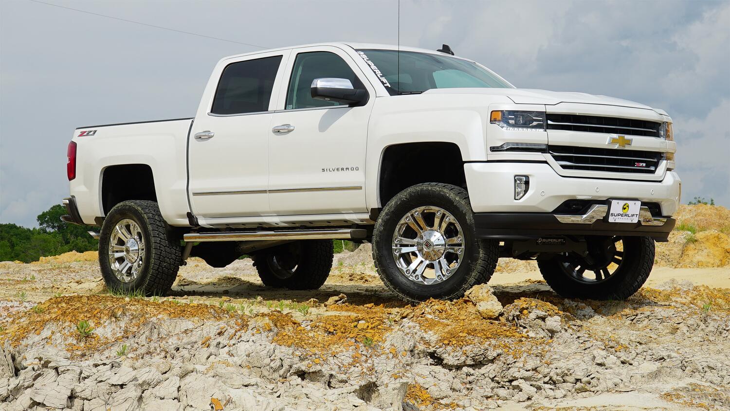 6.5 Inch Lift Kit 2014-2018 Chevy Silverado and GMC Sierra 1500 4WD with Aluminum or Stamped Steel Control Arms with Shocks Superlift-1