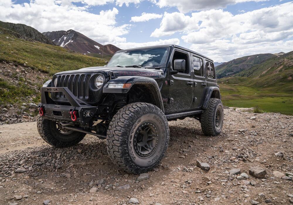 4 Inch Dual Rate Coil Lift Kit 2018-2025 Jeep Wrangler JL Unlimited Including Rubicon with Shadow Series Shocks Superlift