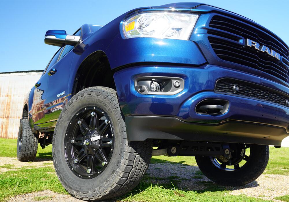 6 Inch Lift Kit 2019-2025 (New Body Style) Ram 1500 4WD without Factory Air Ride Suspension without factory 22 Inch wheels Superlift-2