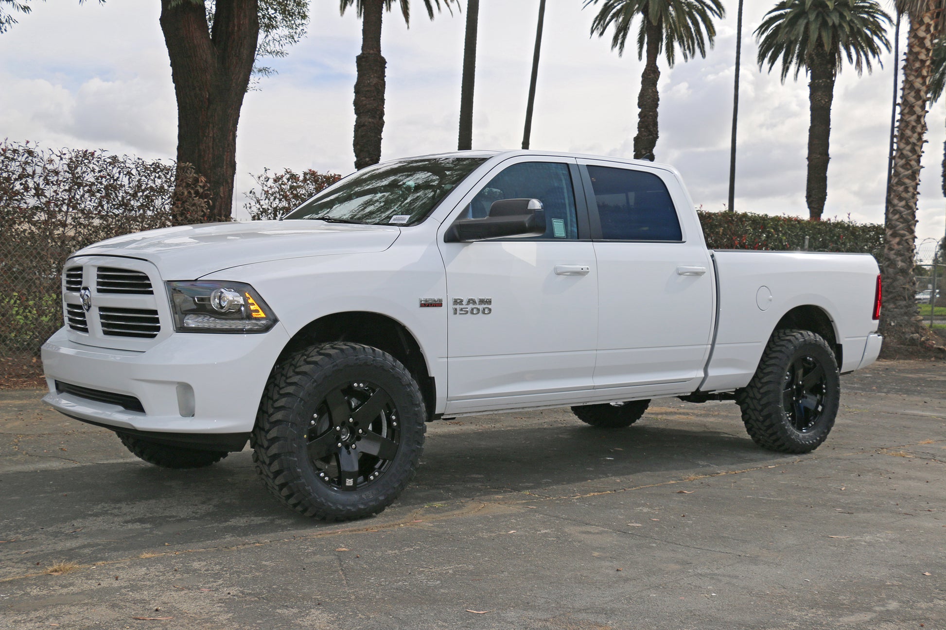 09-18 RAM 1500 4WD .75-2.5 Inch Suspension System ICON Vehicle Dynamics-3
